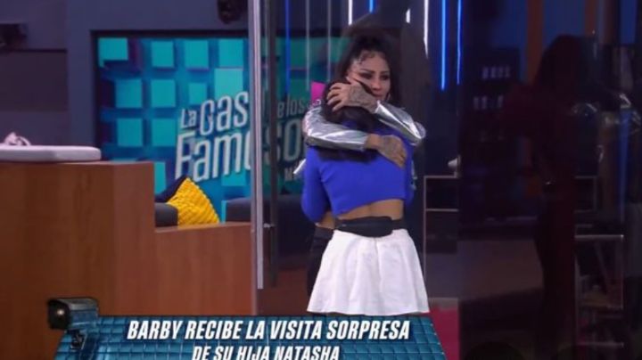Critican a 'Barby' Juárez y la tachan de 'gordofóbica' por hablar del peso de su hija