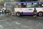Tráiler choca contra camión urbano y deja 21 heridos en CDMX