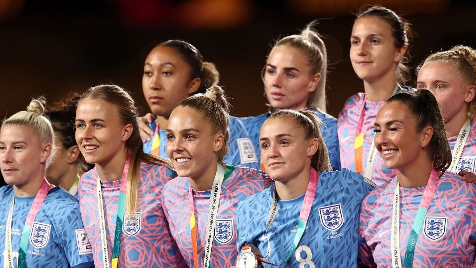 Las jugadoras de la Selección de Inglaterra, subcampeonas del Mundo, mostraron su inconformidad con la Federación por la falta de premios
