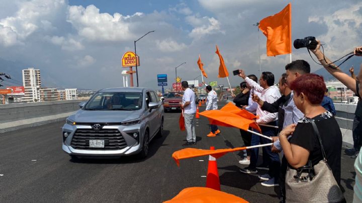 Inauguran primera sección de Megapuente de Santa Catarina