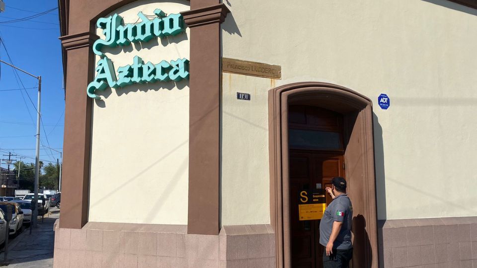 Operativo de la suspensión de la cantina 'Indio Azteca'.