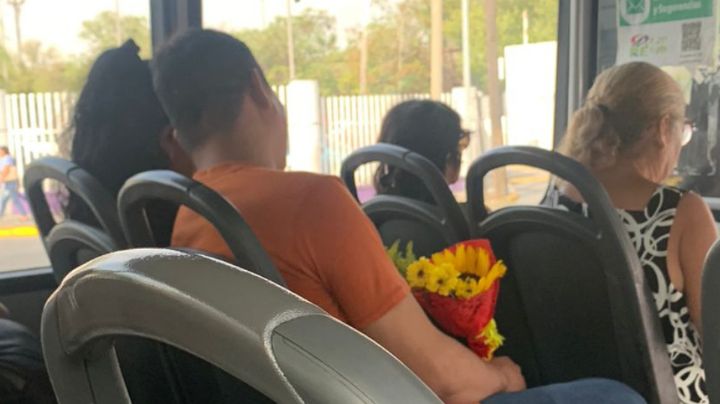 Se hacen presentes los ramos de flores amarillas en Monterrey