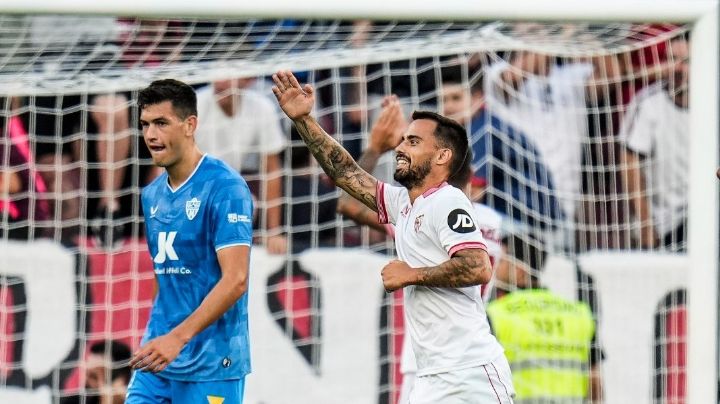 César Montes y Almería son goleados por Sevilla