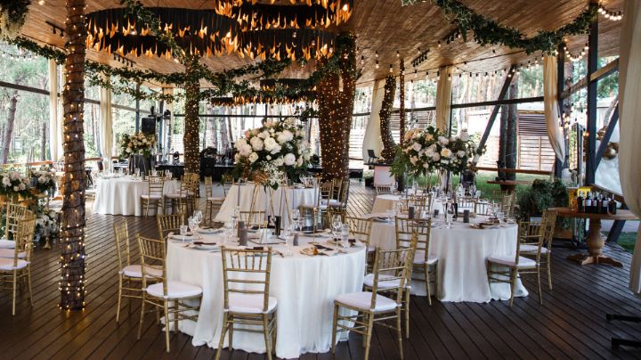 Se intoxican 53 invitados por comida de boda; detienen a 3 implicados