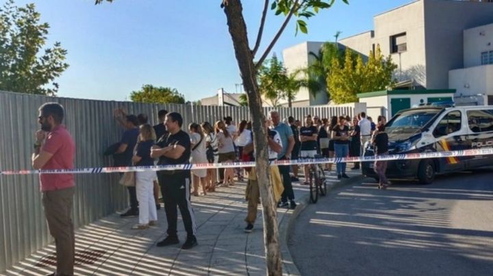 Menor de 14 años ataca con arma blanca a 3 profesores y 2 compañeros