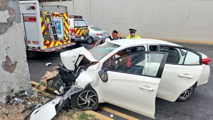 Estrellamiento deja un muerto en avenida Lázaro Cárdenas, San Pedro