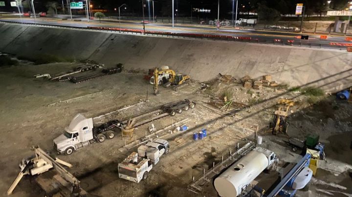Intervienen el río Santa Catarina; trabajadores aseguran que emparejan el terreno