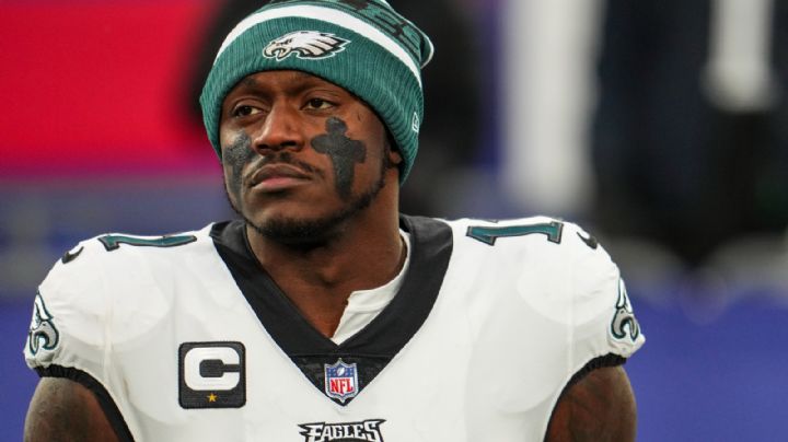 NFL: AJ Brown, de Eagles, fuera de ronda de comodines ante Buccaneers, por lesión en rodilla