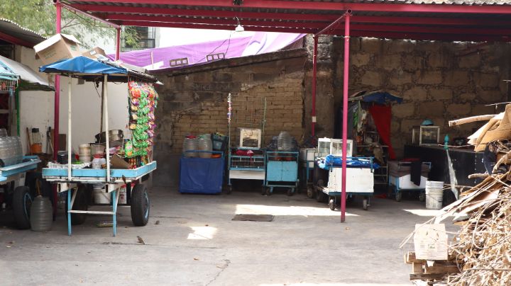 Vendedores ambulantes usan bodegas insalubres