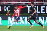 Liga MX: Consigue Chivas primer triunfo del torneo ante Toluca por 3-2