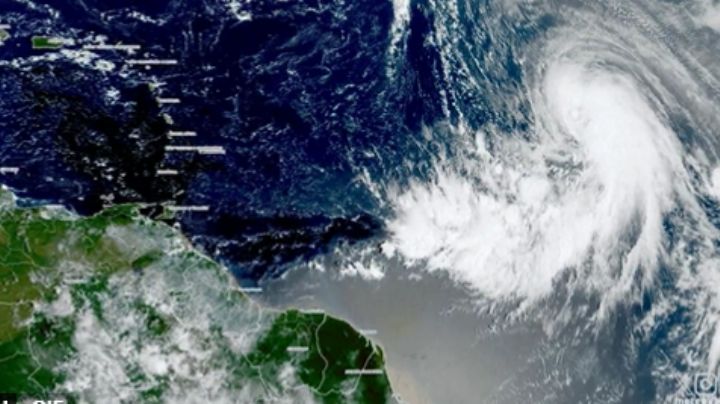 'Kirk' avanza por el Atlántico; se convertiría en un poderoso huracán