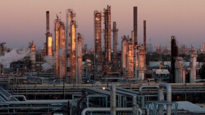 Se desata fuga en refinería Pemex Deer Park; habría 2 muertos y 5 heridos