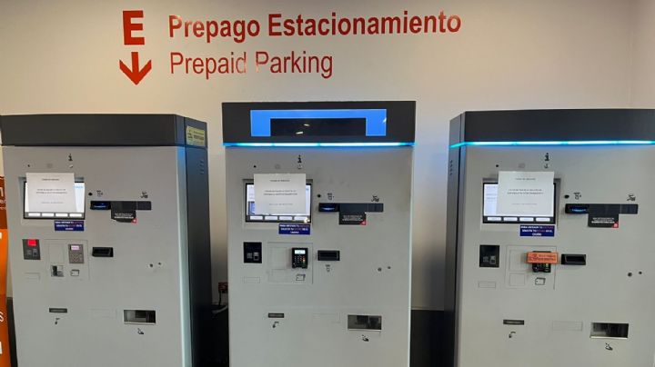Molesta a viajeros falla en máquinas de estacionamiento en Aeropuerto de Monterrey