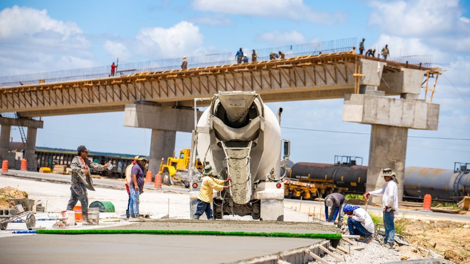 Obras en la carretera Gloria-Colombia | Facebook / Samuel García