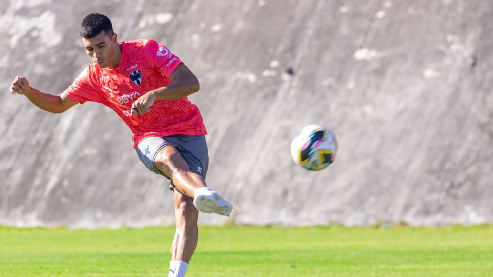 Jorge Rodríguez durante un entrenamiento en El Barrial de cara al Clásico Regio en el Apertura 2024