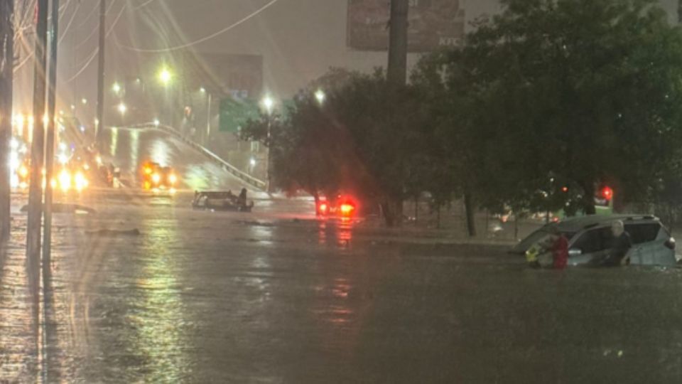 Avenida inundada.