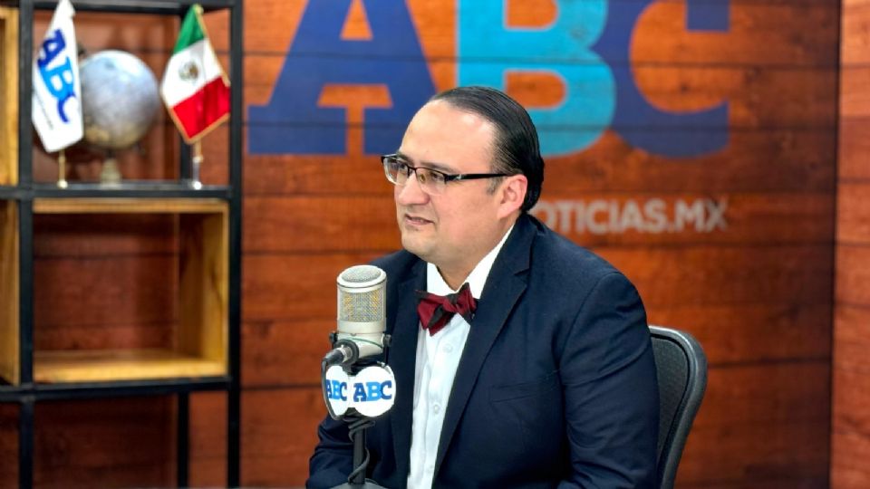 Dr. Carlos Rodríguez García en el noticiero vespertino de ABC Noticias.