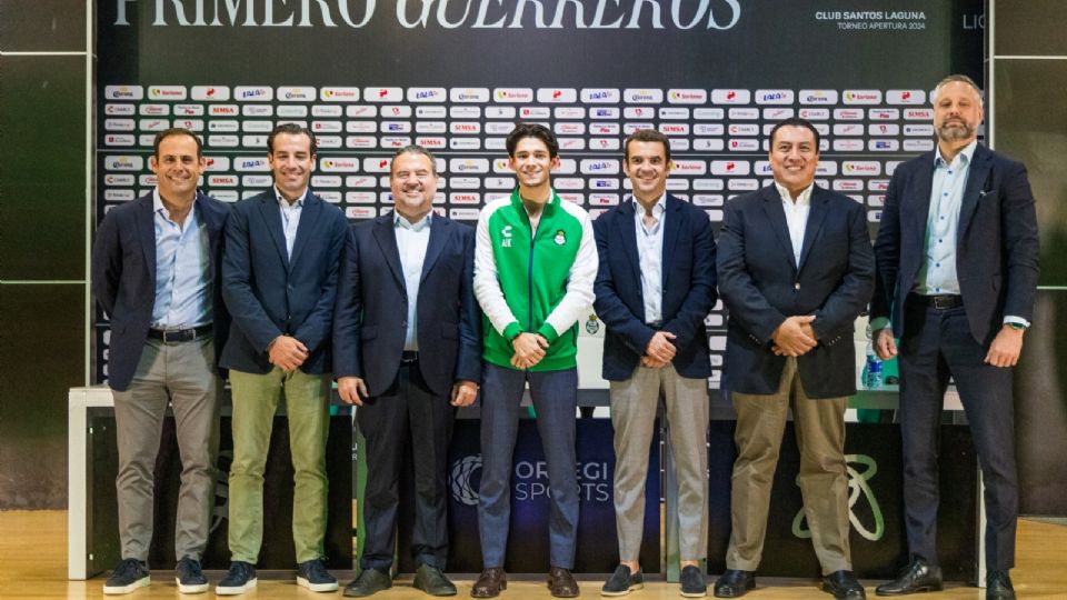 En conferencia de prensa, Club Santos hizo oficial la llegada Alejandro Irarragorri Jr