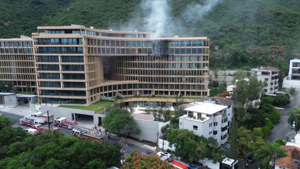 Edificio incendiado en San Pedro