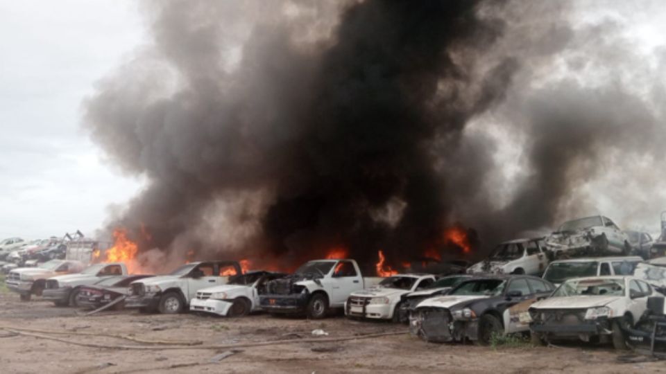 Incendio en Yonke de El Carmen, Nuevo León.