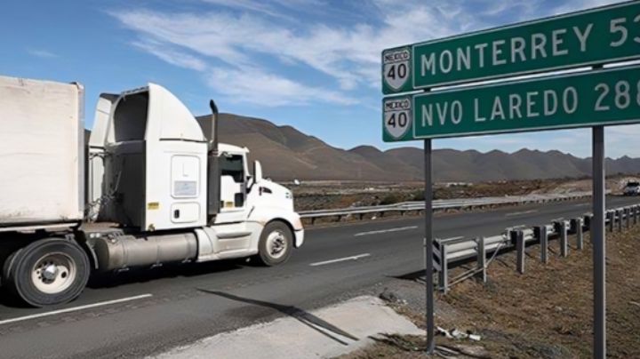 Reparaciones en la autopista Monterrey - Nuevo Laredo provoca caos vial