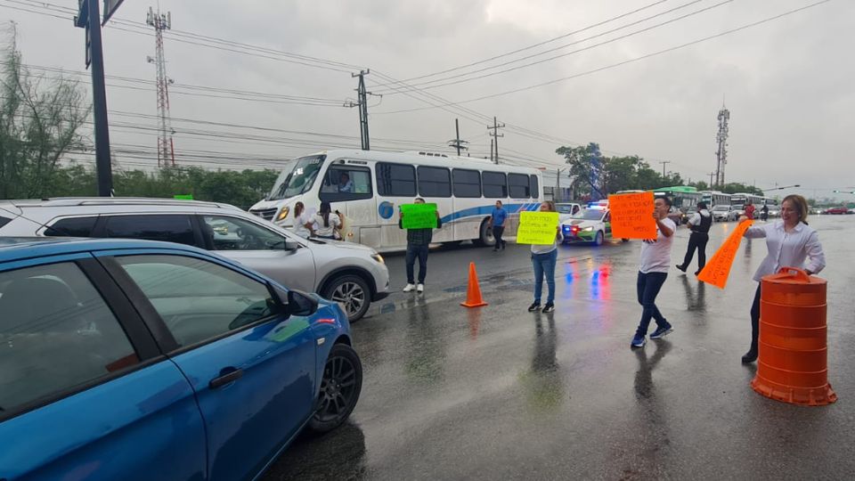 Cierran avenida Ruiz Cortines por protesta