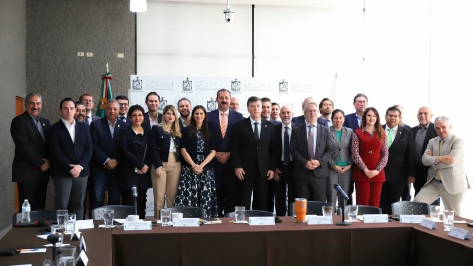 Autoridades de Nuevo León y Francia.