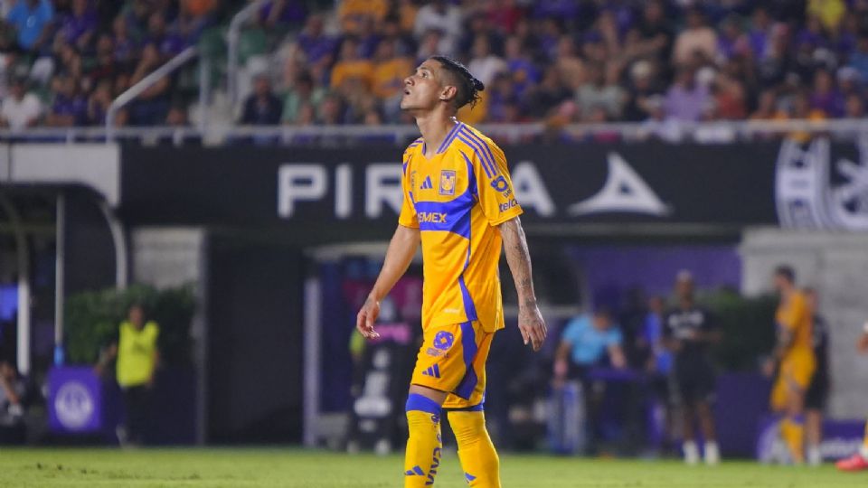 Uriel Antuna se lamenta de una acción desperdiciada del conjunto de Tigres