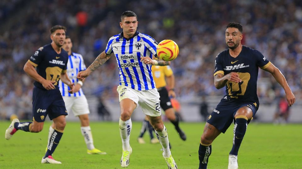 Estas serían las alineaciones con las que salgan Rayados y Pumas