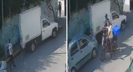 Video: Menor atropella a mujer y la aplasta contra camioneta en Monterrey