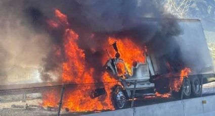 Incendio de tráiler provoca cierre en la autopista Monterrey-Saltillo