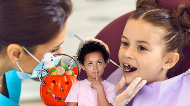 ¿Cuánto cuesta llevar a mi hijo al dentista por caries? Modera el consumo de dulces