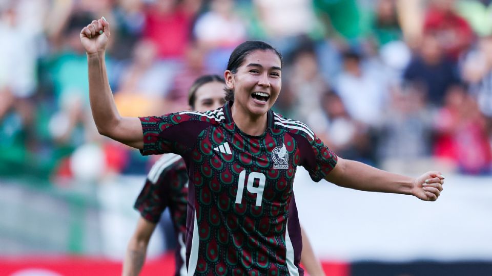 Selección Mexicana Femenil golea a Venezuela con destacada actuación de la jugadora de Rayadas