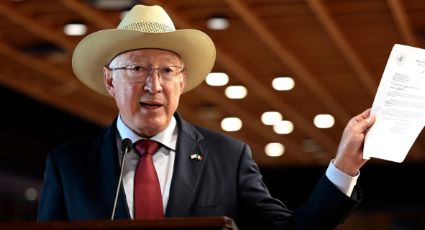 Respalda EU a Ken Salazar en críticas contra AMLO