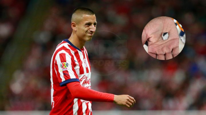 Roberto Alvarado se disculpa por lanzar petardo a la prensa en Chivas