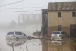 Devastación en España: Mueren 64 tras inundaciones; hay decenas de personas atrapadas
