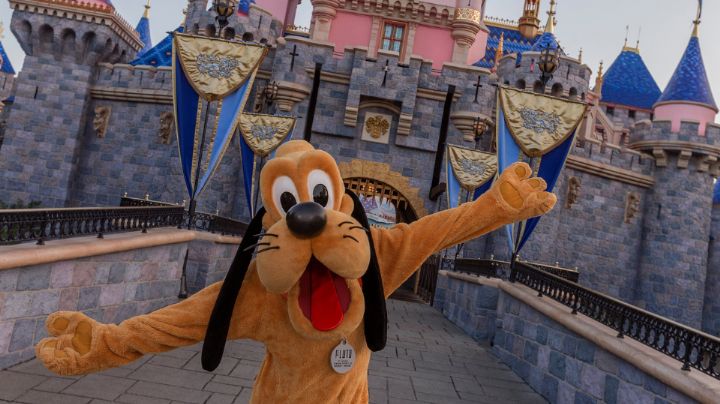 Cierran parques Disney y Universal ante inminente llegada de huracán Milton