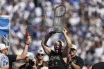 Después de 36 años, los aficionados a los Dodgers disfrutan otro desfile de su equipo