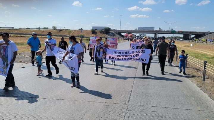 Bloquean con protesta el Puente Internacional III en Nuevo Laredo