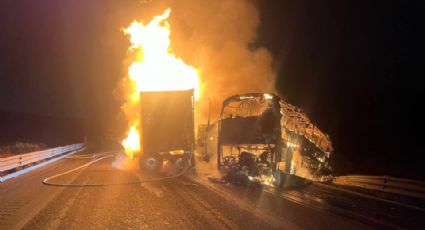 Choca autobús de pasajeros saliente de Monterrey; hay 2 muertos