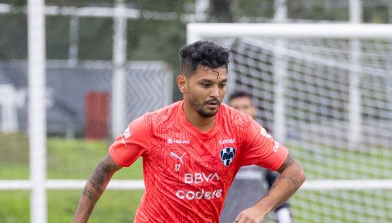 Rayados golea a Pachuca en amistoso; Ocampos juega y anota