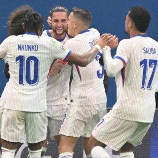 Francia recupera confianza y asegura el primer lugar del grupo tras vencer a Italia