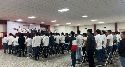 Jóvenes de Escobedo participan en el sorteo del Servicio Militar Nacional 2025