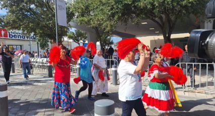 Disfrutan en San Pedro de desfile revolucionario