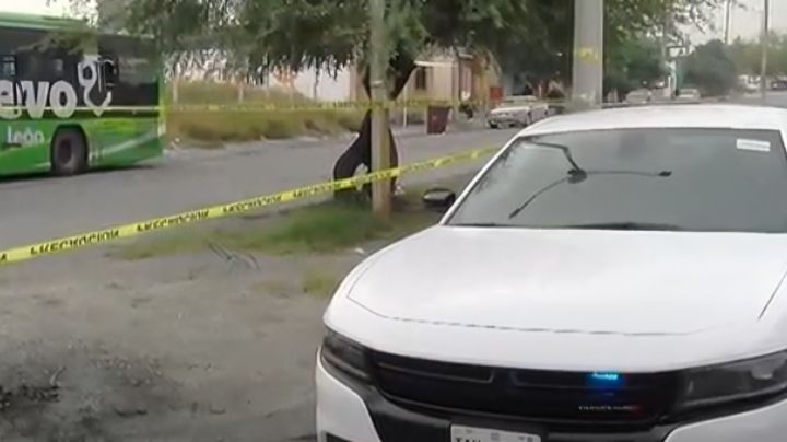 Muere mecánico en García; camión urbano le cayó encima