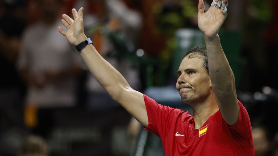 Rafa Nadal se despide del tenis en un emotivo adiós tras la eliminación de España en la Copa Davis.