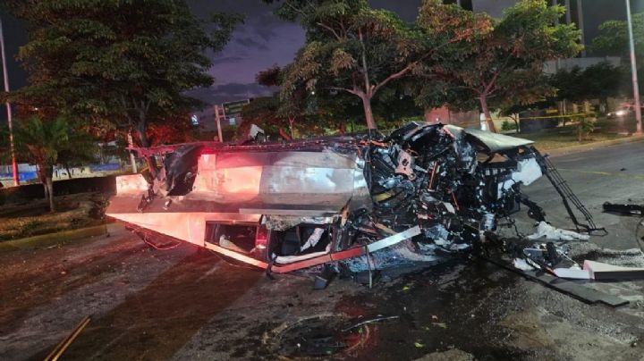 ¡Otra! En Guadalajara, Cybertruck choca y deja cuatro heridos | VIDEO