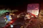 Matrimonio se impacta contra camión de naranjas en la Carretera Nacional; ella murió