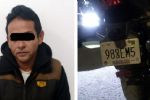 Detienen a comerciante cuando aprendía a manejar en una moto robada en Escobedo