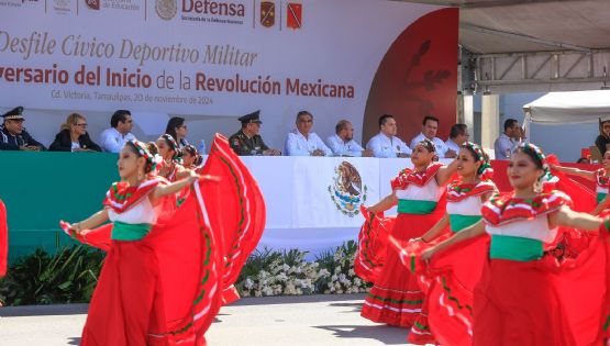 Américo Villarreal encabeza desfile de la Revolución en Tamaulipas